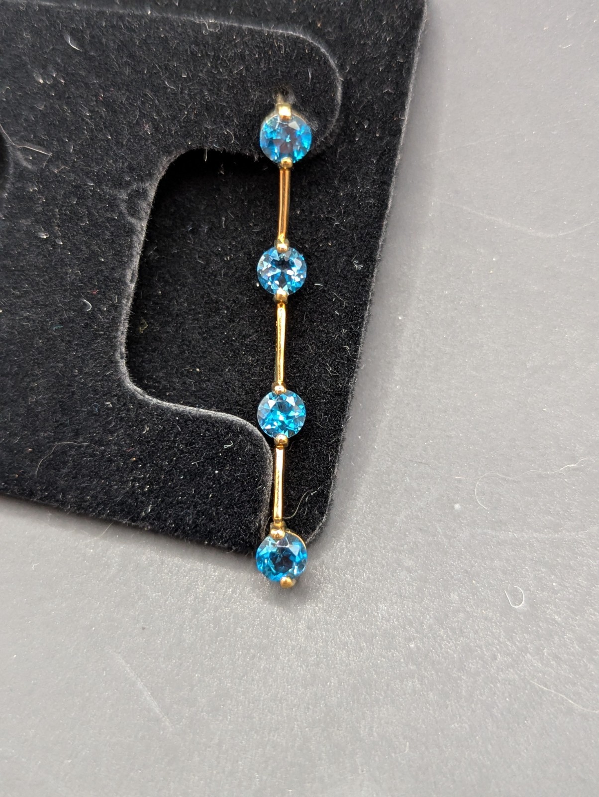 Picture 2 of 4