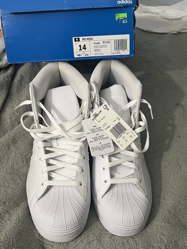 Adidas Pro Modell Herren Größe 14 Weiß Turnschuhe Neu im Karton