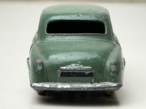 Dinky 1:43 Scale Diecast No. 24U Simca Aronde Sedan Original - Picture 10 of 15
