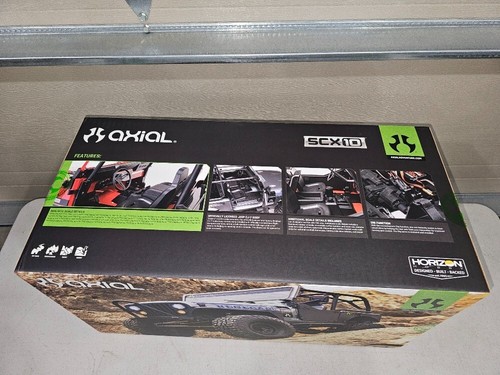 Axial 1/10 SCX10 III Jeep CJ-7 4X4 RTR Silver BRAND NEW SEALED BOX - Picture 3 of 9