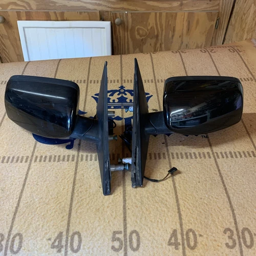 2004 - 2007 BMW 5-Series Drivers Passenger Side Door Mirror E1 010748