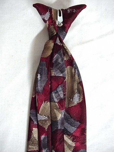 TOWN CRAFT Dark Red Gold and Gray Abstract Design CLIP ON Neck Tie - Picture 4 of 7