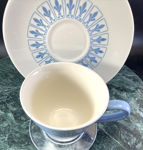 Homer Laughlin Blue and White Richelieu Cup and Saucer 1960s - Picture 2 of 10