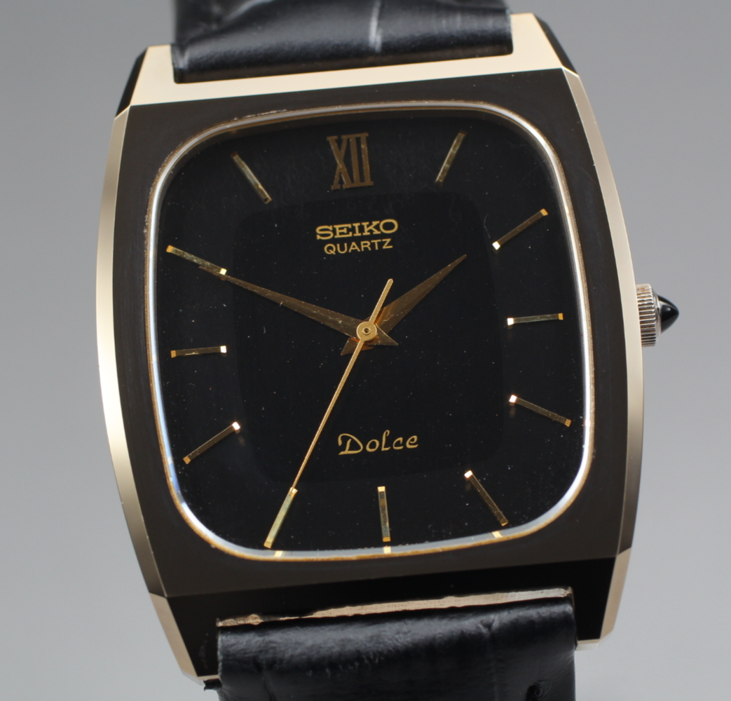 SEIKO Dolce NSAG 5931-5341 メンズ　腕時計 Vintage 1982 Seiko Dolce 5931-5341 Black Gold Tank NSAG