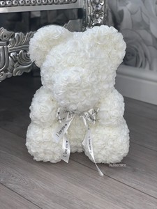 white flower bear