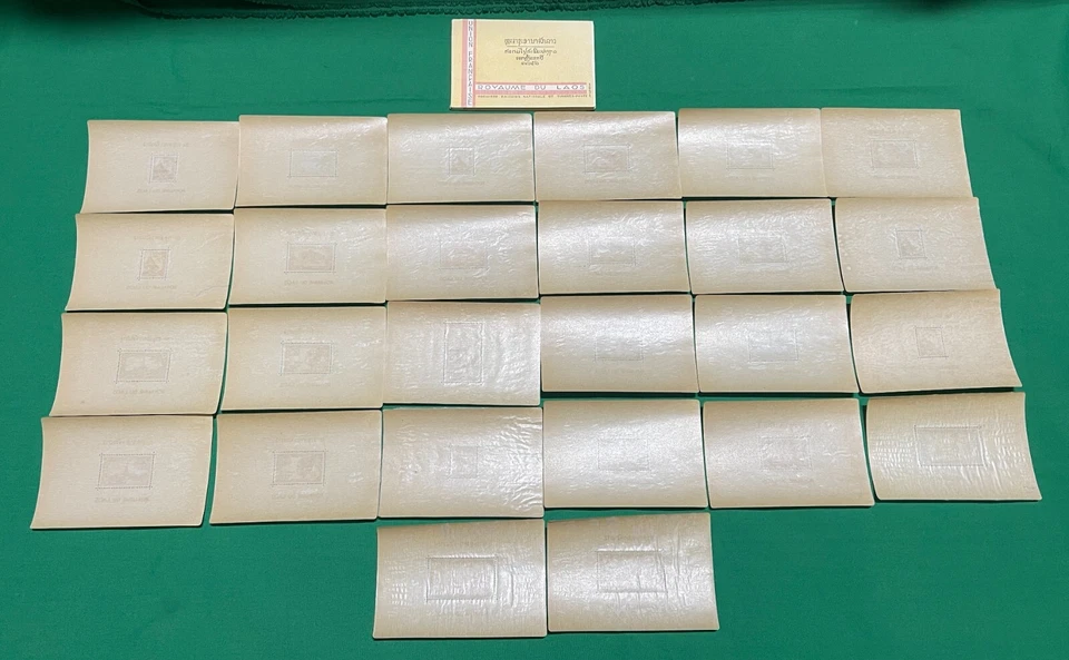 Juego de hojas de recuerdo folleto de estampillas de correo aéreo 1952 Laos #1-17, C2-C4, J1-J6 Foto 2 de 4