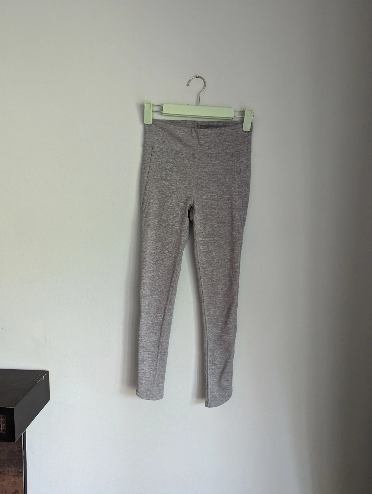 free-people-movement high-rise 3/4 infinity cut out leggings