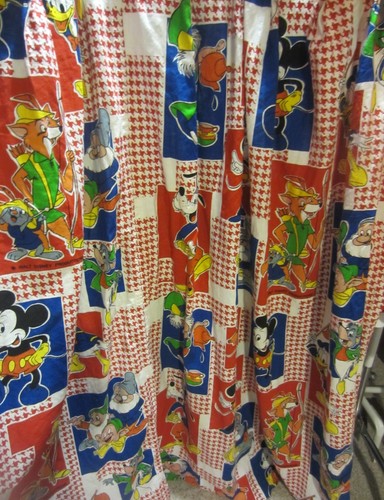 Vintage Disney curtains - mickey - donald - mad hatter - robin hood super rare - Picture 2 of 8