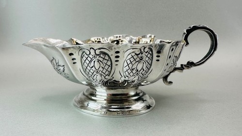 Antique Silver Cream Jug - London 1767 by David Mowden - Picture 6 of 12