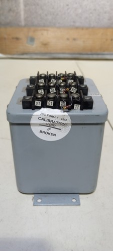 Scientific Columbus 4044-6 Three Phase Current Transducer 400 Hz 0-5A input / Ph - Picture 3 of 7