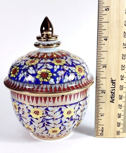 Thai Benjarong Porcelain Bowl With Lid 5" Flowers Red Blue Gold Trim + Gift Box - Picture 7 of 7
