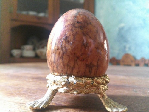 Polished Stone Egg 5.15 oz. approx. 2 1/4' long x1 3/4" lovely brown color - Picture 2 of 4