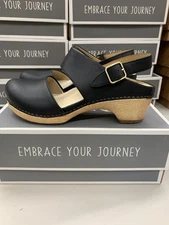 Dansko Lucia Oiled Pull Up Women's Size 39 41 2218-021400 Black Clog Heeled Shoe