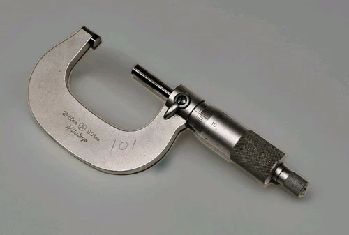 MITUTOYO OUTSIDE MICROMETER 25mm TO 50mm  .001mm Res.