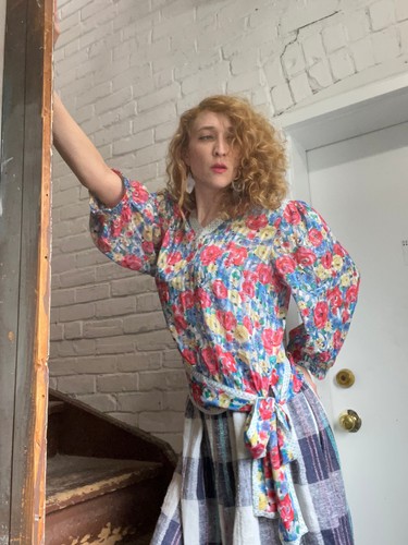 DIANE FREIS Vintage 1980s Floral Georgette Blouson Tunic Top with Polka-Dot Sas - Picture 2 of 7