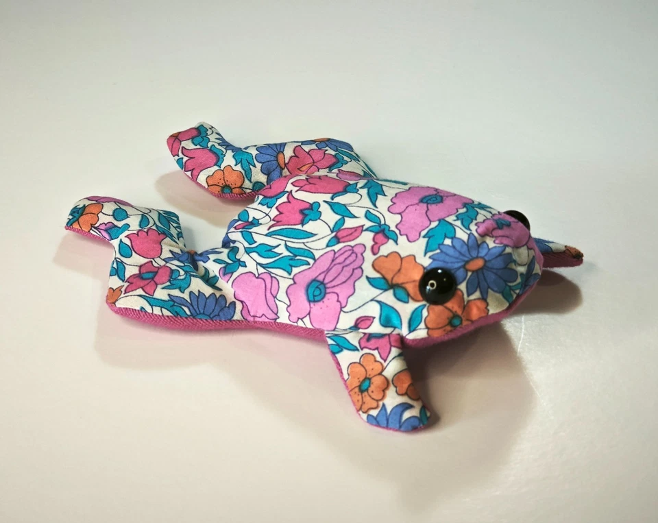 Baby Frog Sewing Pattern: Stuffed Toad Bean Bag Toy (PDF) - Image 2 of 4