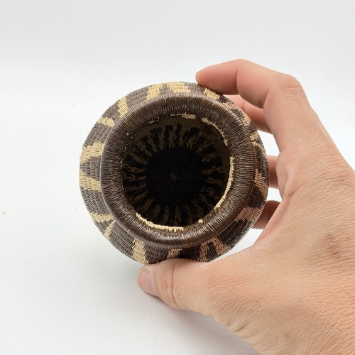 Wounaan Panama Vintage handgewebter indigener braun & creme Dreieckskorb - Bild 2 von 6