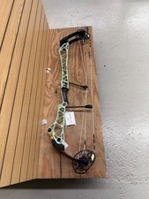 Mathews Title 38 gen 1 RH Mint Riser Black Limbs 60# 80% 29"