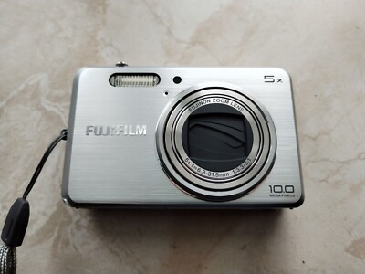 Fujifilm FinePix J120 10.0MP DigitalKamera | Silber