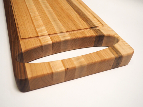 Kodiak Craft Maple with Walnut Edge Cutting Board w/Juice Grove. 1.5" Thick- New - Picture 2 of 5