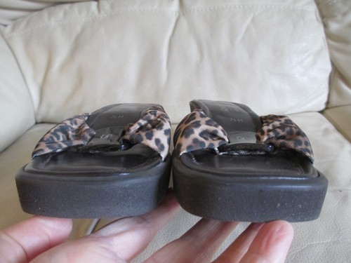 Donald J Pliner Russell & Bromley Animal Print Mules Wedge Sandals - UK 5 - Picture 15 of 16
