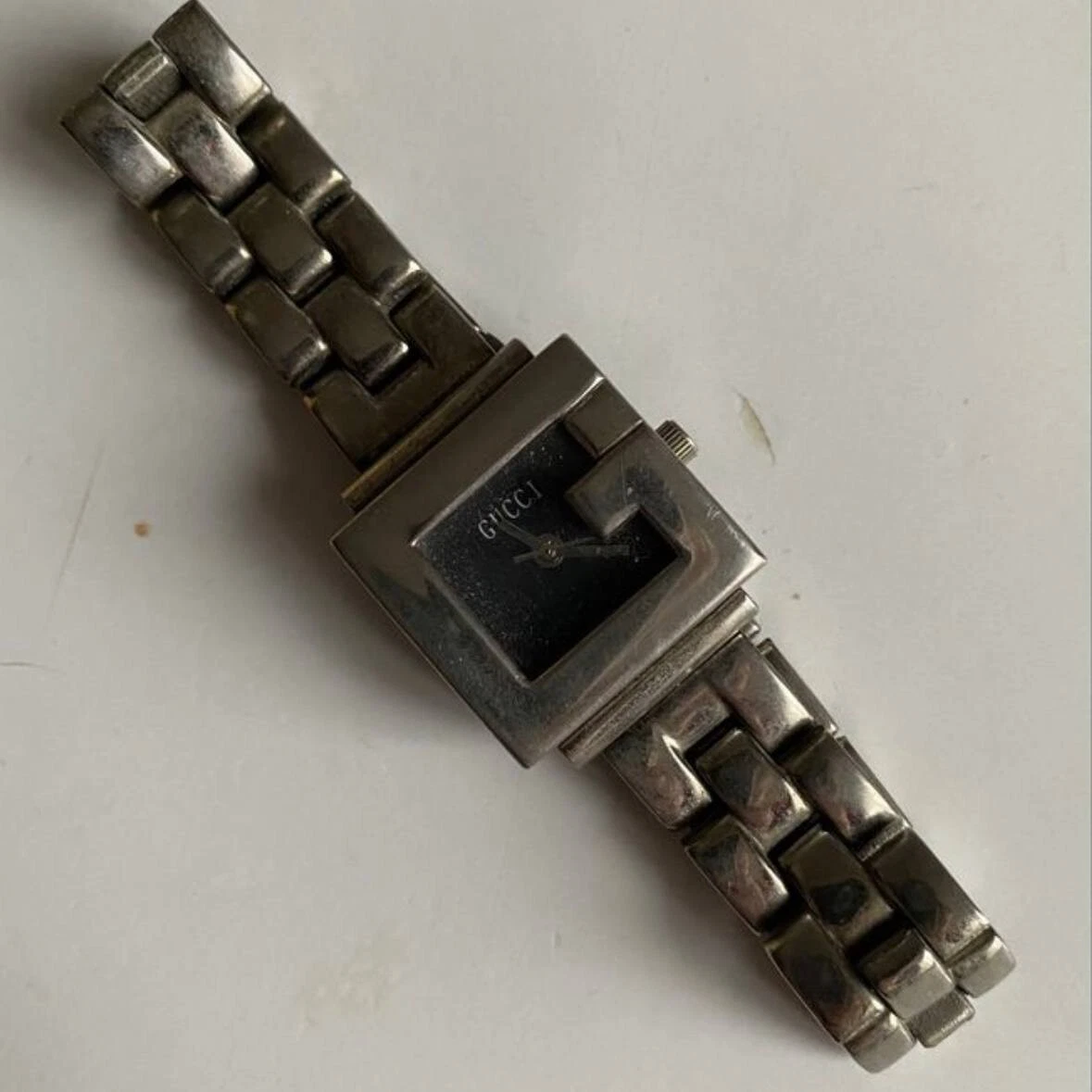 Montre à quartz carrée vintage Gucci série G 1500   Argent à