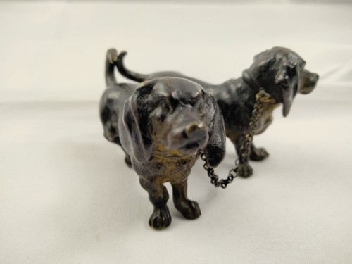 Coppia di statuine cane bassotto incatenato - tedesco? Antico bronzo dipinto a freddo - Foto 3 di 11