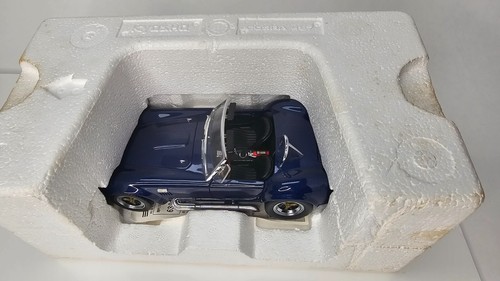 KYOSHO 1:18 Shelby Cobra 427S/C No. 7006.9800 - Picture 10 of 17