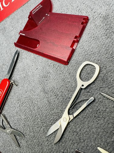1990’s VICTORINOX Victorinox Classic SD & SwissCard Classivc Swiss Army Knife - Picture 6 of 10