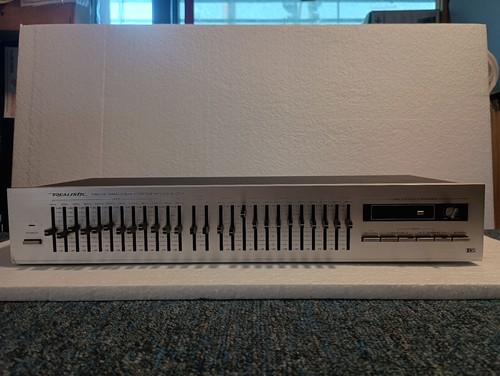 Realistic Model 31-2010, 12-Band Stereo Frequency Equalizer (Pro Serviced) - Picture 2 of 9