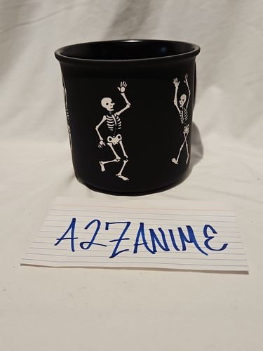 Nueva Taza Esqueletos Blancos Bailando HALLOWEEN Negra Mate 16oz - Imagen 3 de 6
