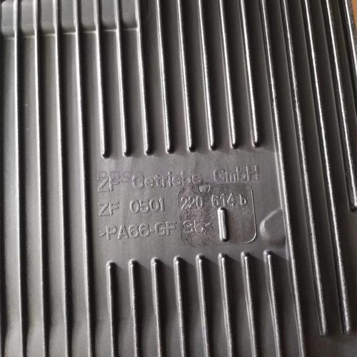 8HP45 8HP70 ZF OEM Automatic Transmission Oil Pan LR023294 For Land Rover Jaguar - Picture 4 of 6