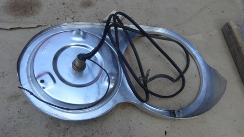 Nuevo de Lote Antiguo 1957 Plymouth Bisel de Faro Derecho con LUZ DE ESTACIONAMIENTO Borde Original Moldura Furia - Imagen 11 de 12