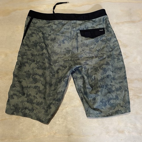 Hurley Boy's Bermuda Board Shorts Youth Size 20 Waist 30 Green Black Camo - Picture 6 of 7
