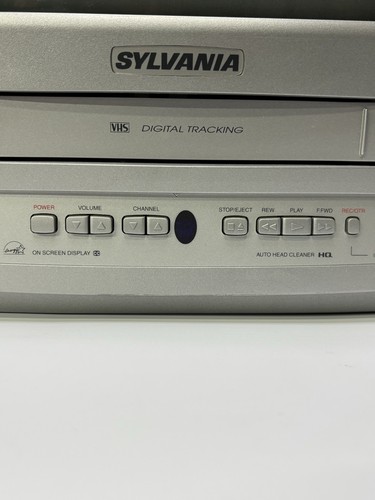 Sylvania 13” CRT Color Television VCR Combo - SRC2213X Retro Gaming TV W/Remote - Picture 3 of 15