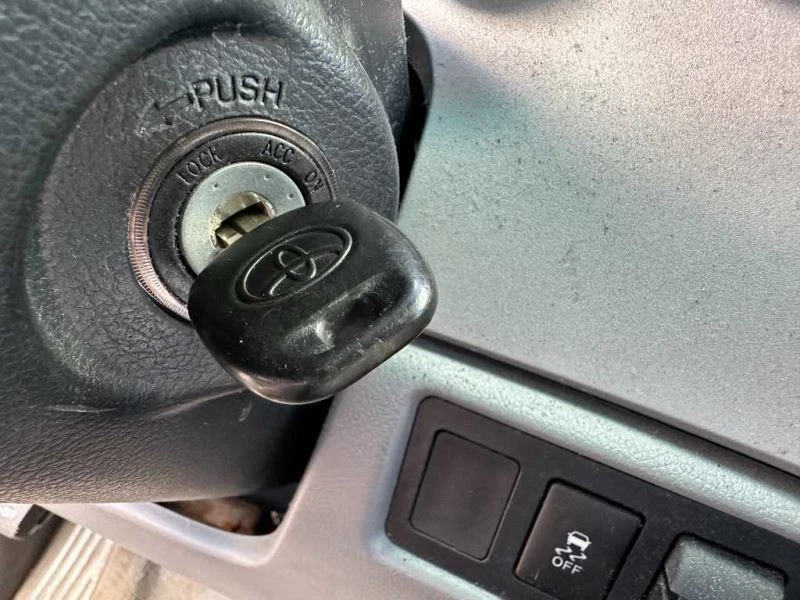 Interruptor de encendido con carcasa y llave 2007 08 09 10 11 12 13 Toyota Tundra Foto 4 de 4