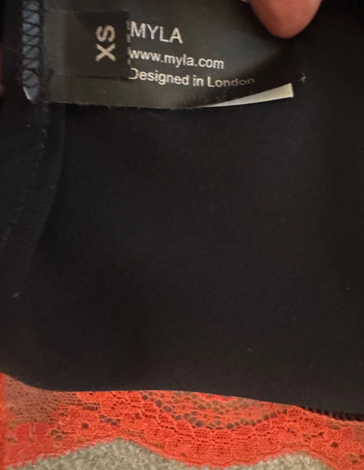 Myla Isabella Babydoll/Vestido de noche en seda negra y encaje rojo en S Foto 4 de 4