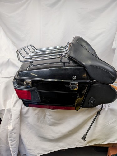 HD OEM Harley Touring Tour Pack Pak Backrest Luggage Rack With Speaker Pods 