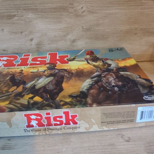 Hasbro Risk Strategy Board Game - 300 Figures - Picture 6 of 24