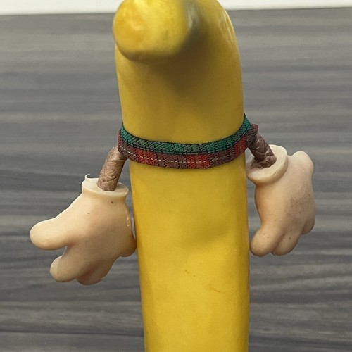 Figura de plátano feliz de plástico hecha a mano de colección manos pies - Imagen 13 de 24