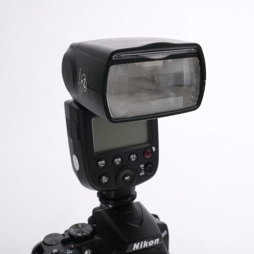 GODOX TT600 Flash for Nikon with Stand Excellent JAPAN - Picture 6 of 8