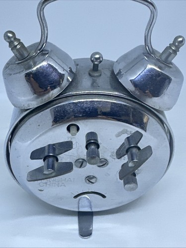 Vintage Metall Alarm Clock Pecking Chicken Old China 1960's - Picture 2 of 8