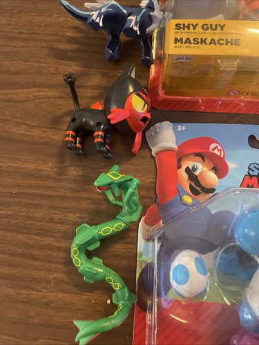 Lote Mixto de Figuras Pokemon y Sonic y Nintendo Juguetes Mario Luigi Precintadas/Sueltas - Imagen 12 de 13