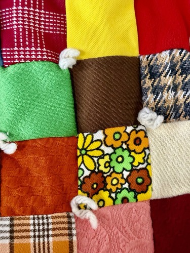 Vintage Handarbeit Lap Quilt Überwurf Patchwork Quadrate 60er/70er Jahre Bettdecke 65x40 - Bild 11 von 18