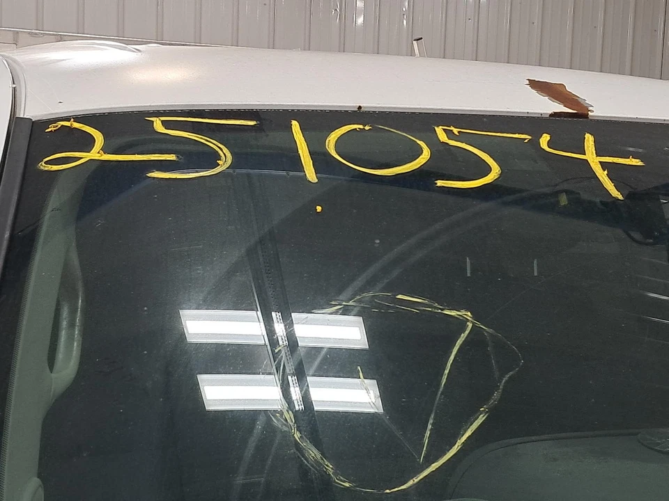 Motor de limpiaparabrisas usado se adapta a: camioneta Chevrolet Silverado 2500 2012 grado A Foto 2 de 4