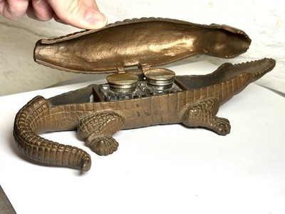  RARE! Original 1890s Cast Iron Figural Alligator Crocodile Desk Inkwell Holder 
