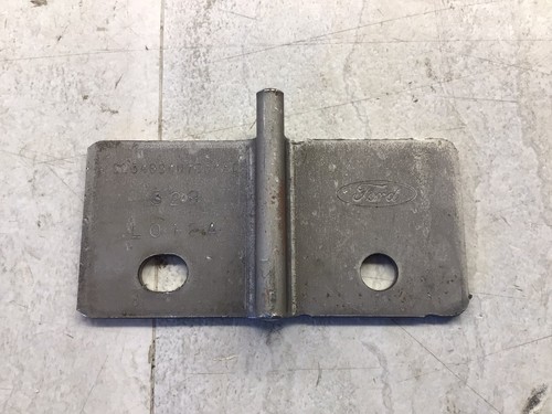 2009-2014 Ford F150 OEM Tailgate Striker 9L3Z-99404A42-A - Picture 2 of 3