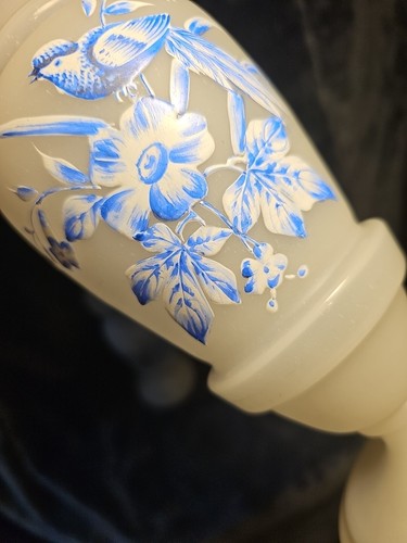 Pair Of Opaline Glass Vases, Hand Painted Blue Bird, Late 19th Ct - Picture 11 of 12