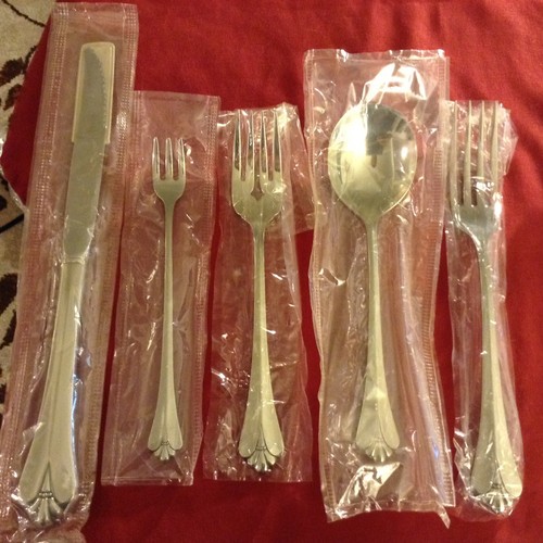* ONEIDA Community ROYAL FLUTE Stainless - YOU CHOOSE - NEW OLD STOCK FLATWARE * - Picture 7 of 9