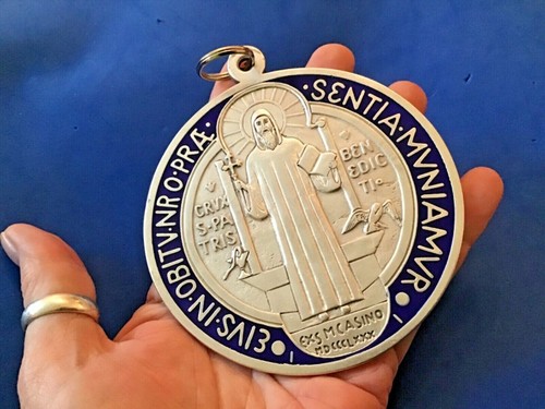 Huge St BENEDICT Medal Protection Excorism's Saint Medal 4” Enamel Wall Medal - Picture 2 of 4